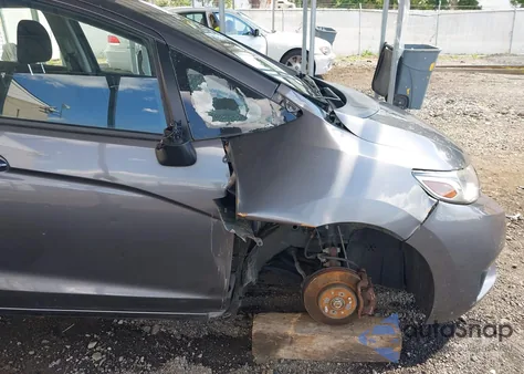 2016 Honda Fit Ex z USA, uszkodzony, nr VIN JHMGK5H76GX042583